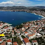Flora Apartmán Trogir